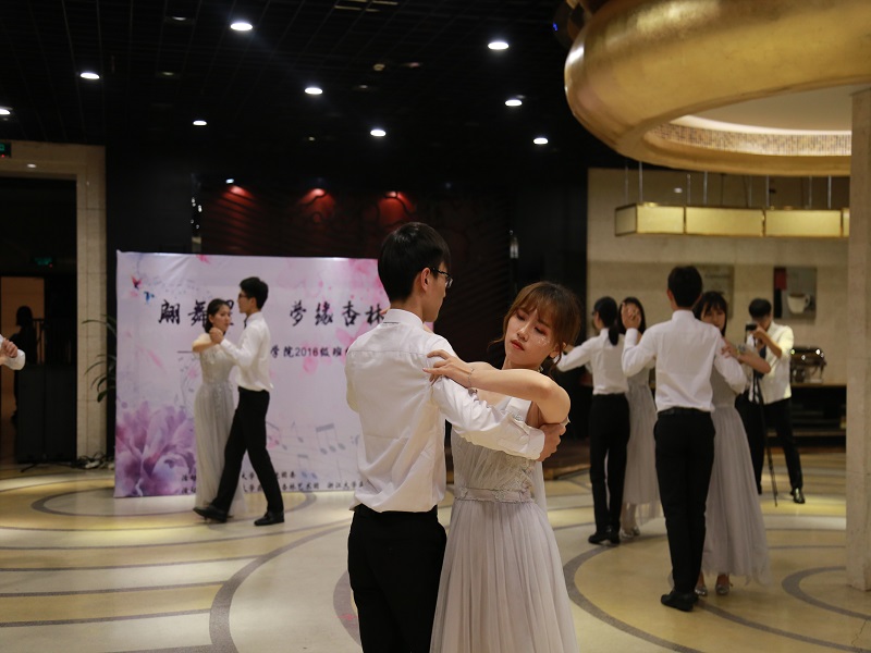 1528708048758435.jpg IMG_1461.JPG